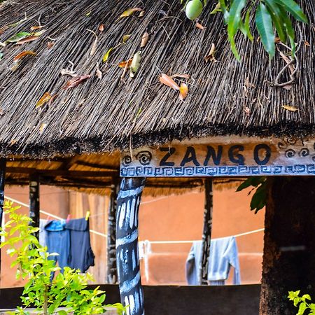 Zinga Backpackers Hotel Livingstone Exterior foto